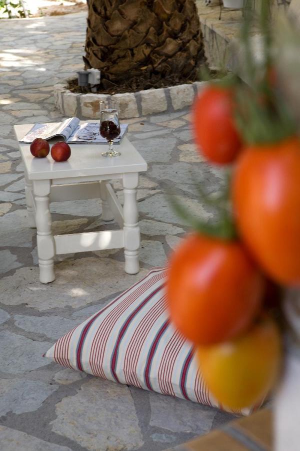 Isalos Vasiliki Buitenkant foto
